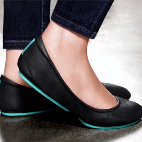 Tieks Shoes - Tieks Mayte Black Leather Flats